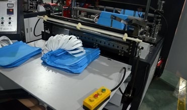 PLCはハンドルの再使用可能な袋のための機械を作る非編まれた箱袋を制御します